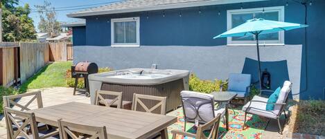 Lodi Vacation Rental | 3BR | 2BA | 1,168 Sq Ft | 2 Stairs Required to Enter