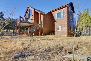 Cabin Exterior | 2.5 Private Acreage