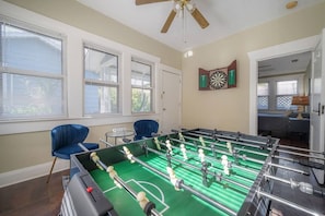 Spielezimmer