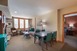 Dining Room, Table, Dining Table, Furniture, Indoors