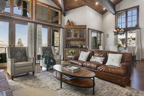 Living Room, Furniture, Indoors, Couch, Home Decor