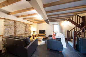 Lomas Cottage open plan living area
