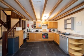 Lomas Cottage kitchen area