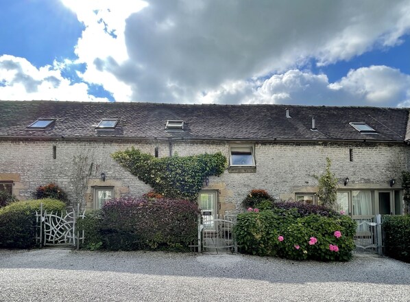 Lomas Cottage