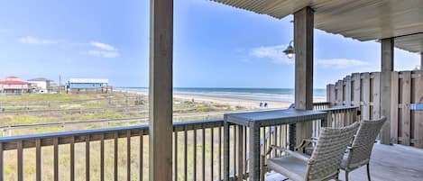 Surfside Beach Vacation Rental | 2BR | 2BA | 912 Sq Ft | Steps Required