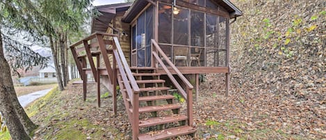 Welch Vacation Rental | 2BR | 1BA | 900 Sq Ft | 7 Steps to Access