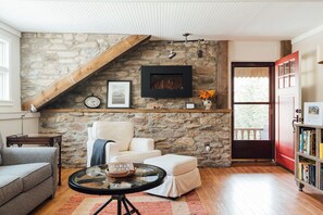 Welcome to our our rustic and tastefully decorated space in Pine Hill! 