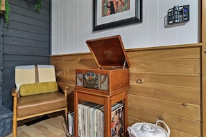 Over 100 hand-picked records!