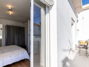 Ciel, L'Eau, Nuage, Plage, Parapluie, Mobilier De Jardin, Ombre, Cotiers Et Relief Océaniques