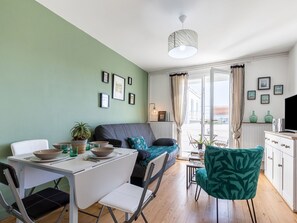 Ciel, L'Eau, Nuage, Plage, Parapluie, Mobilier De Jardin, Ombre, Cotiers Et Relief Océaniques
