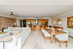 Condo - Image 4