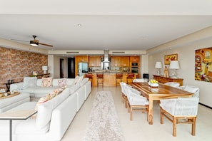 Condo - Image 4