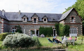 detente au jardin