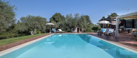 ClickSardegna villa Angelica, con piscina a uso esclusivo per 6 persone