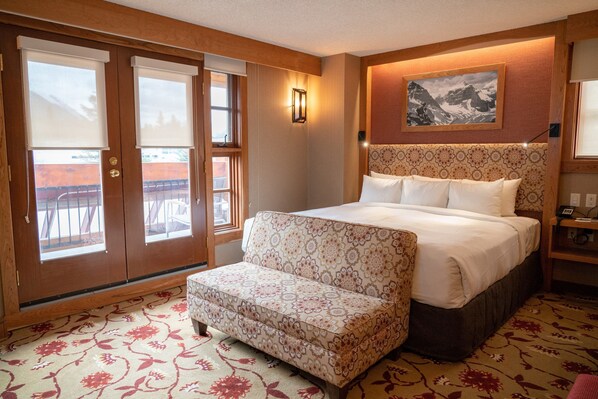 Come and stay in our gorgeous Mountain View suite!
