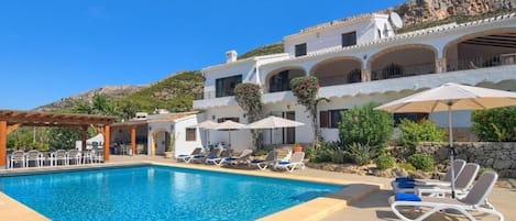 Large private villa with terraced pool and fantastic gardens 
