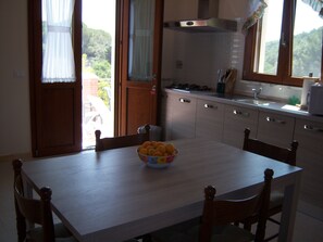Apt.#4 Kitchen