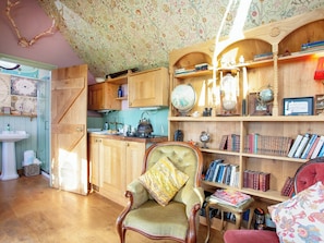 Open plan living space | The Observatory - Frieda And The Moon, Tresawson, near Looe