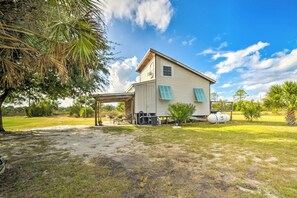 Parking | Grass Lawn (6 Vehicles) | Trailer Parking