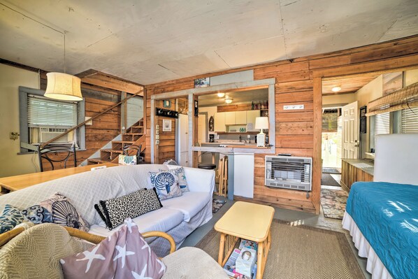 Perry Vacation Rental | 1BR | 1BA | 600 Sq Ft | Access Only By Stairs