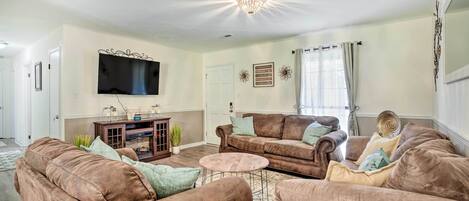 Decatur Vacation Rental | 3BR | 2BA | 1 Step Required to Access | 1,262 Sq Ft