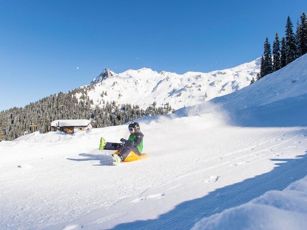 Snow and ski sports