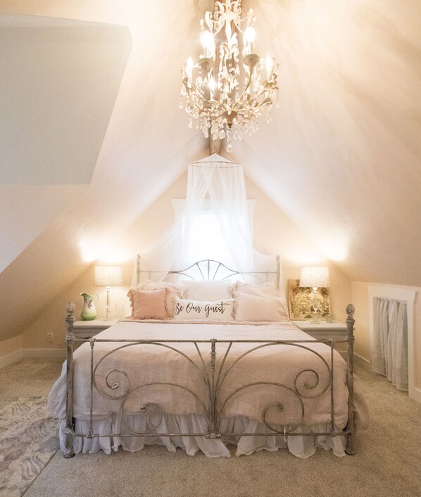 Inspired by the French Countryside, Monet Cottage welcomes you! 