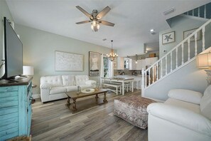 Sea Biscuit - Adorable Gulf Pines Vacation Rental House Near Beach with Private Pool and Golf Cart in Miramar Beach, Florida - Five Star Properties Destin/30A