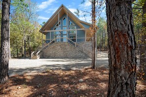 This is the cabin of your dreams!