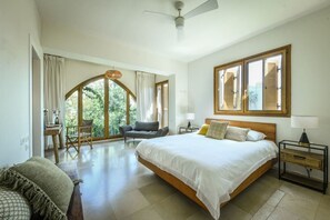Bed room