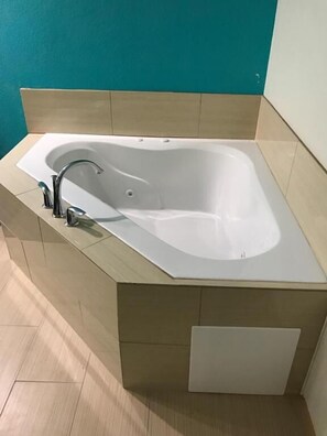 Jetted Tub