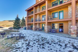 Condo Exterior | Access to Community Amenities | < 3 Mi to Downtown Granby