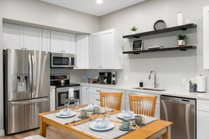 Unleash your inner chef in this fully-equipped kitchen