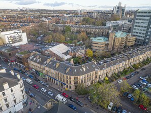 Ashton View - positioned perfectly between Byres Road and Ashton Lane