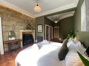 The Green Room - a grand bedroom with Super King bed