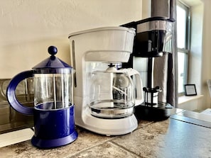 Kaffee und/oder Kaffeemaschine