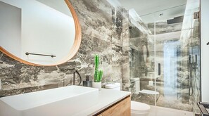 bathroom 4