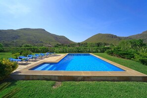 The Most Beautiful Puerto Pollensa houses by VillaMore