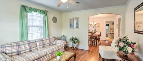 Beaufort Vacation Rental | 3BR | 1BA | 1,128 Sq Ft | 3 Exterior Steps Required