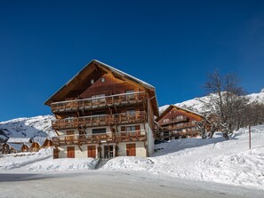 Façade