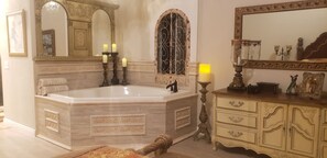 Whirlpool tub spa