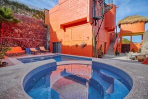 Close up of the hot tub. The courtyard is spacious and private! 
