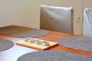 DIning table - seaview.