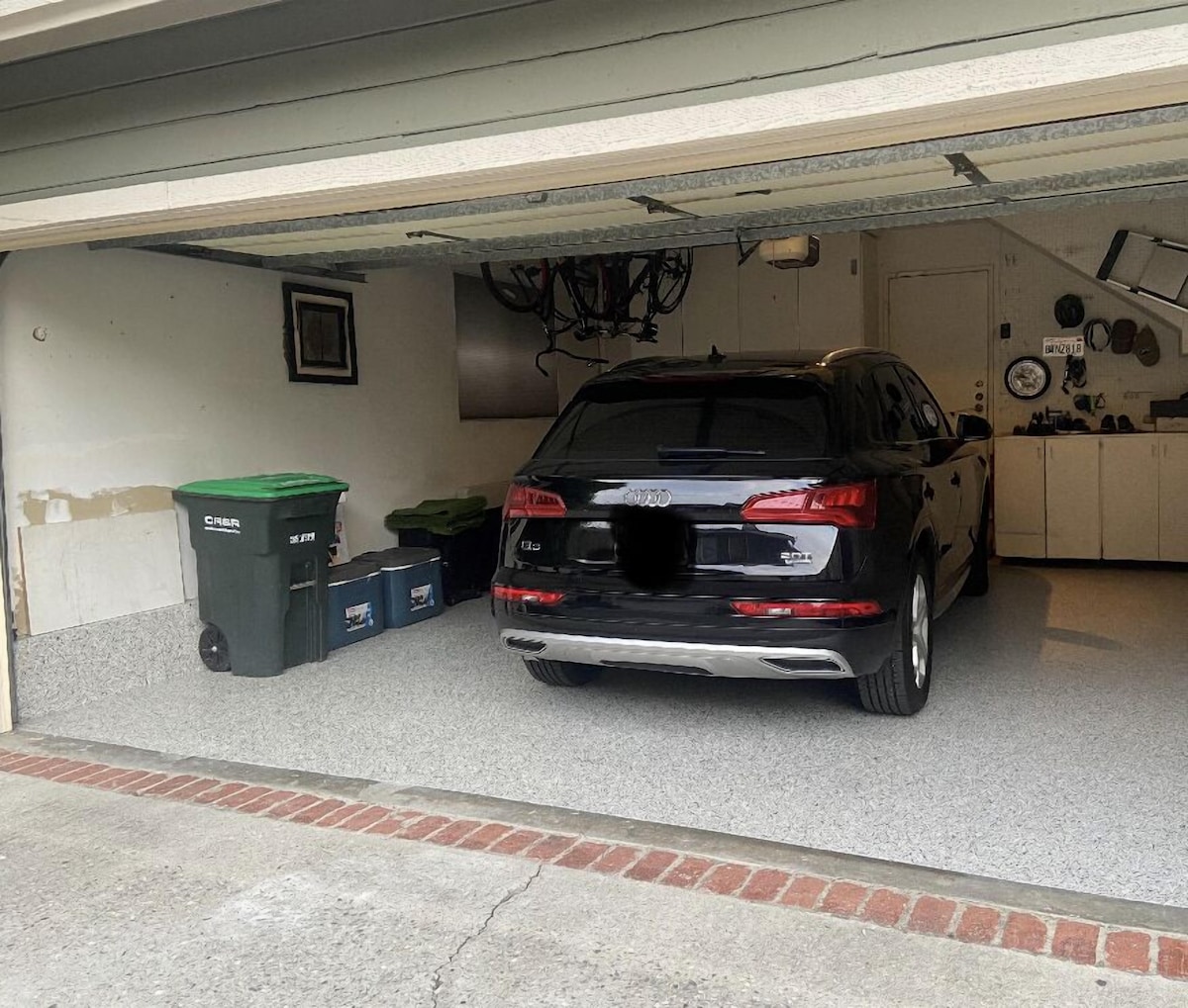 Beach house, Back Yard,Pet Friendly, East side Costa Mesa, EV Charger