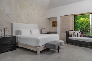 Master Bedroom Golf course-view with king-size bed
