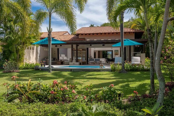 Palmas-The Villa where luxury and nature harmoniously intertwine