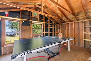 Ping pong table