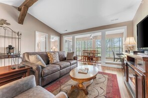 Living area includes a Fireplace.