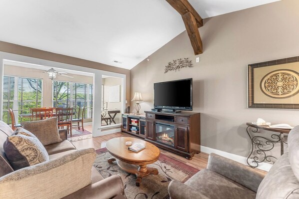 Spacious Living Room offering Golf Views.