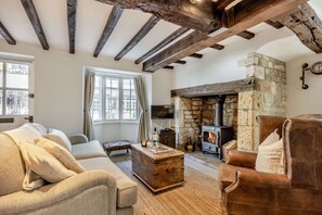 Abbots Cottage Living Room - StayCotswold